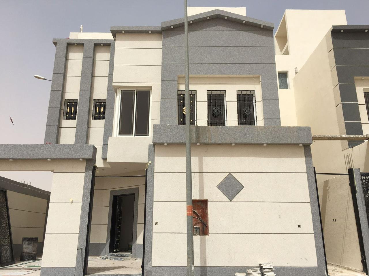بروفايل خارجي في الرياض