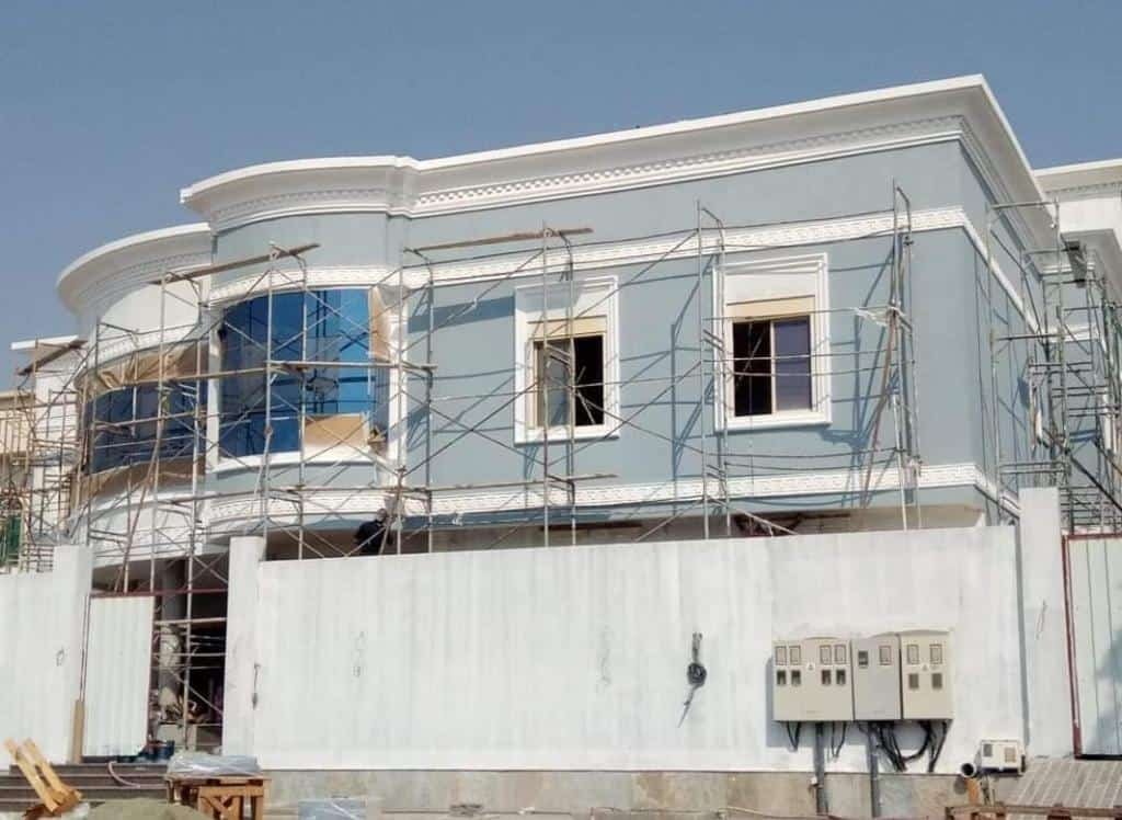 ترميم واجهة منزل بحي العارض